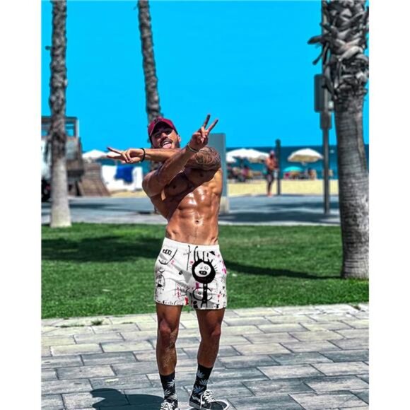 GINGTTO Men's Beach Shorts Bathing Suits with Mesh Lining - Picture 6 of 7